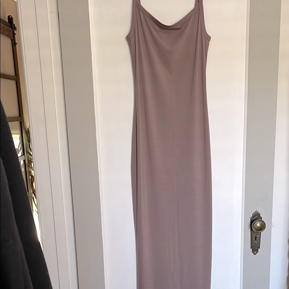 NWOT Aritzia Babaton  Mauve Slip Maxi  Dress